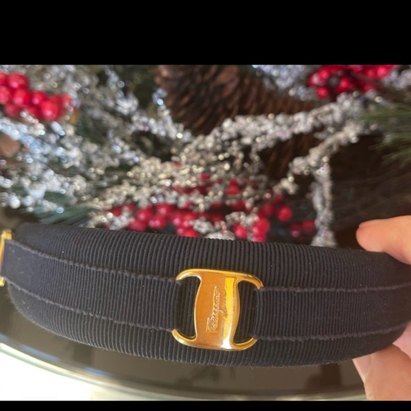 Vintage SaLVATORE FERRAGAMO black grosgrain gold hardware HEADBAND - Picture 2 of 8